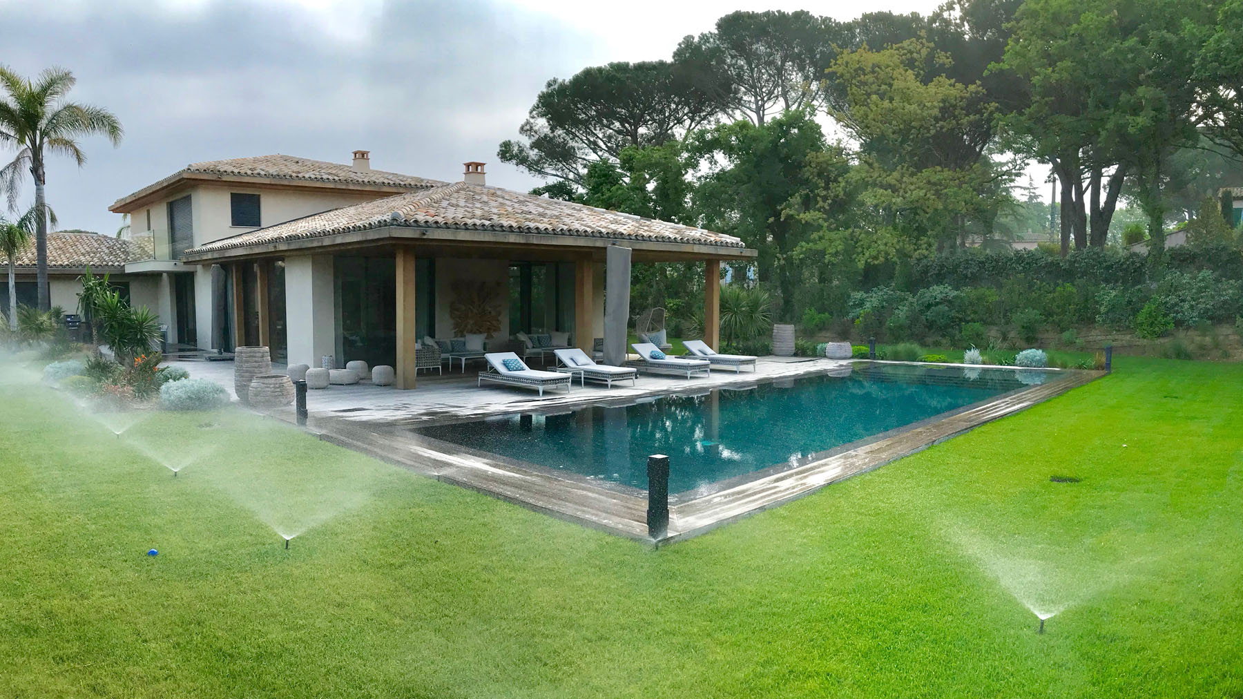Aqua 2 A entretien de piscine golfe de Saint-Tropez
